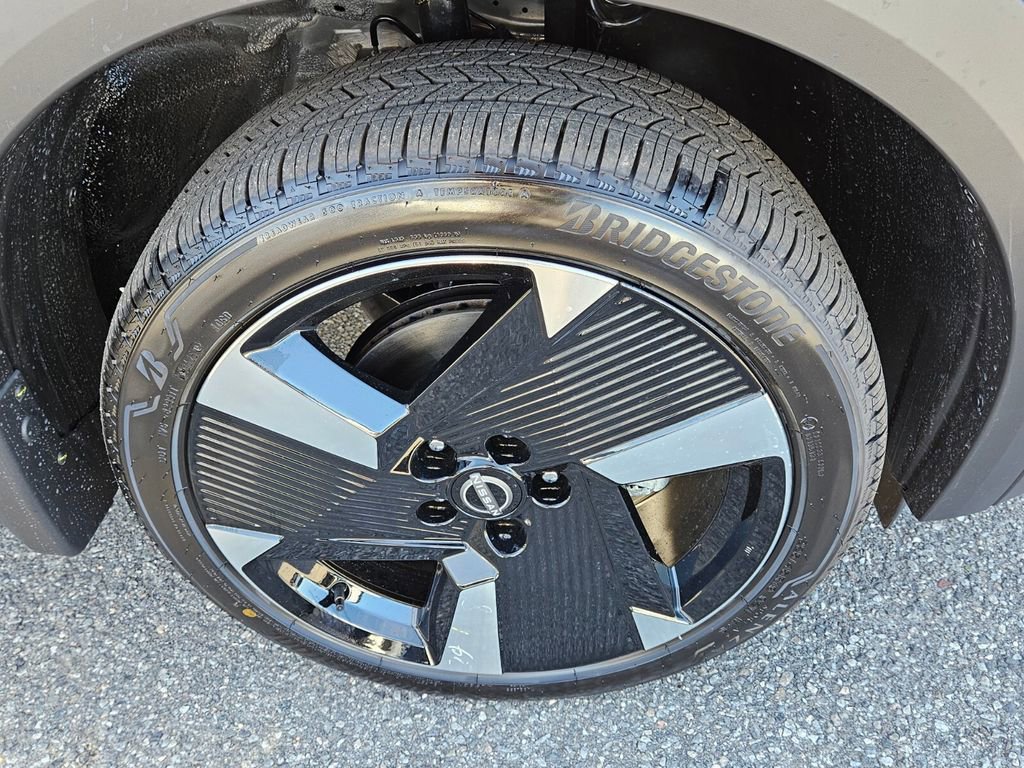 New 2026 Nissan Kicks SR FWD image 13