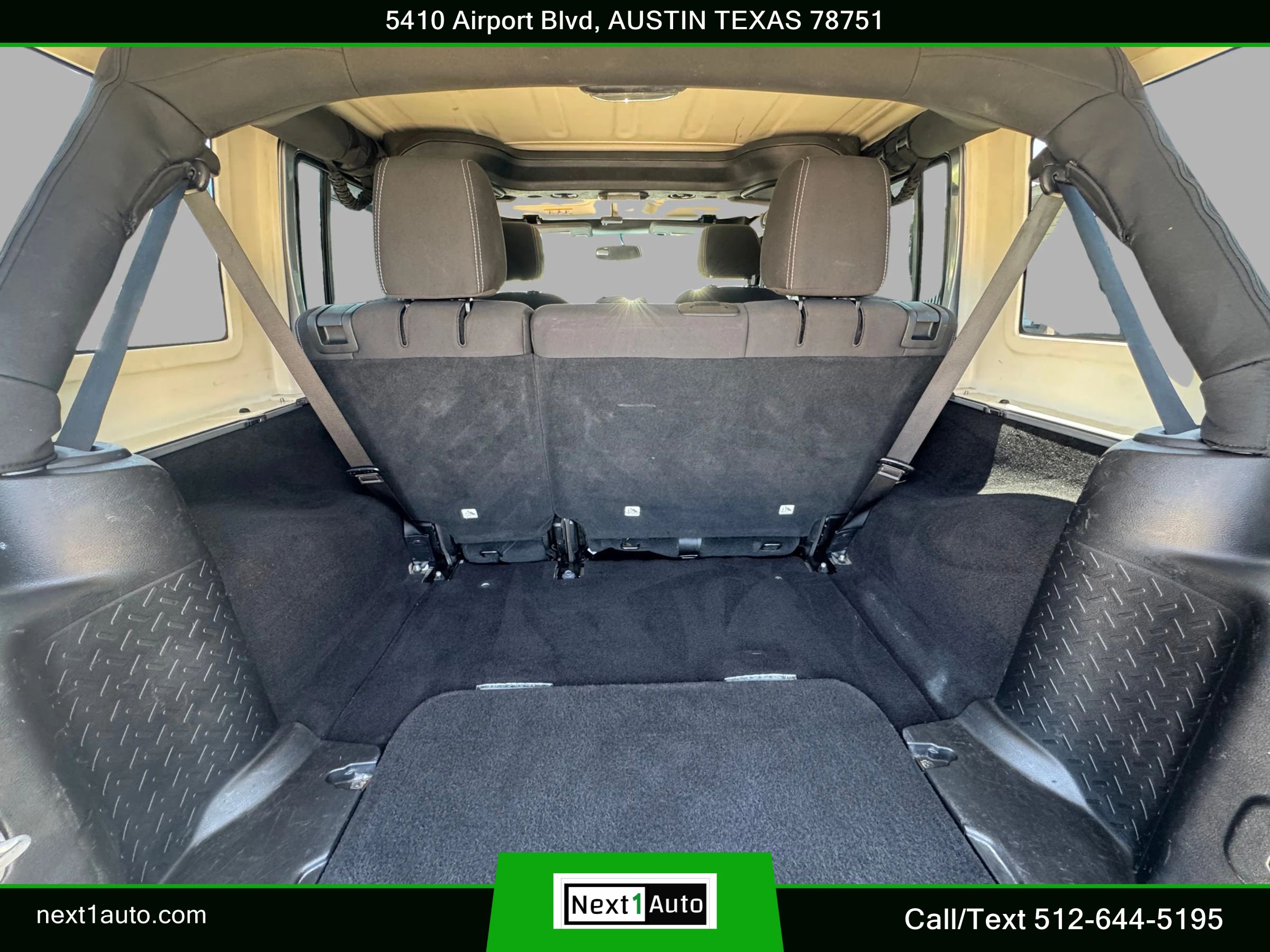 Used 2016 Jeep Wrangler Unlimited Sahara w/ Max Tow Package AWD/4WD image 32