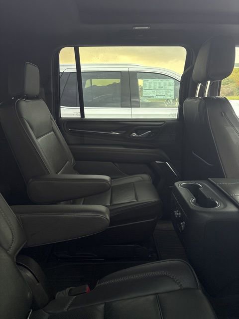 Used 2021 GMC Yukon XL Denali w/ Denali Premium Package image 18