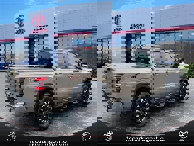 Used 2023 Nissan Frontier PRO-4X w/ Pro Convenience Package image 5