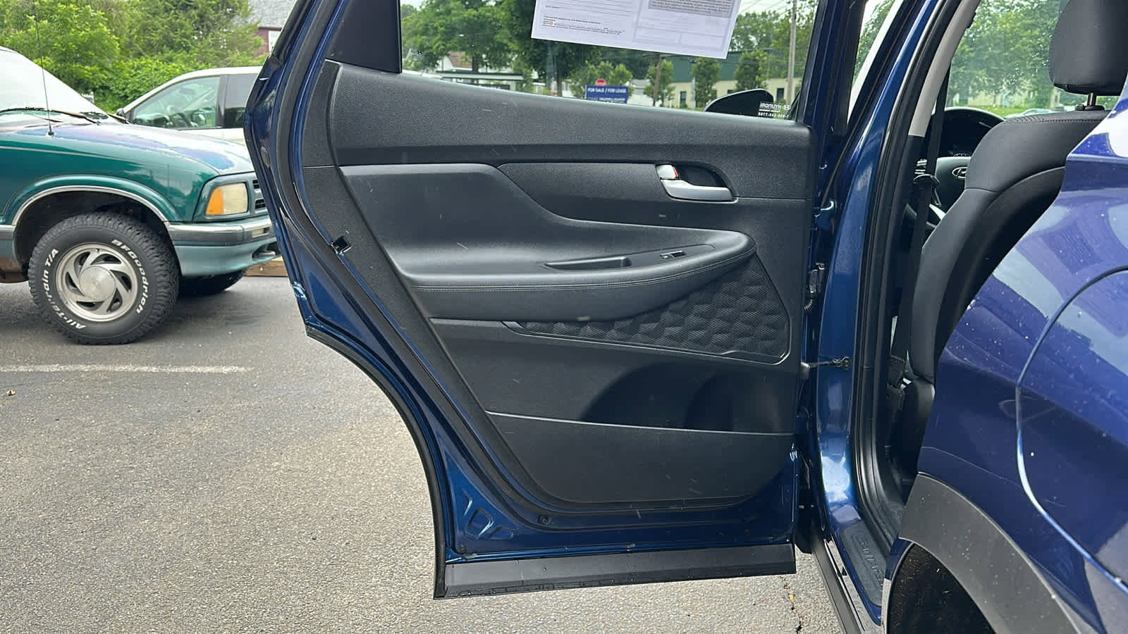 Used 2023 Hyundai Santa Fe SE w/ Cargo Package image 22