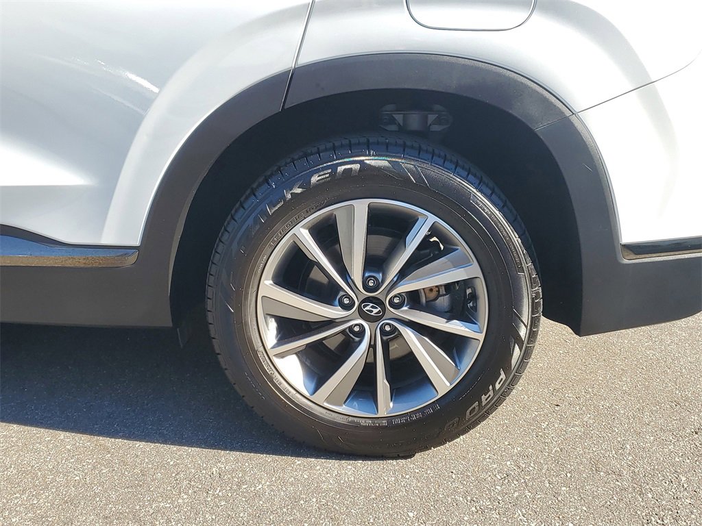 Used 2020 Hyundai Santa Fe Limited image 10