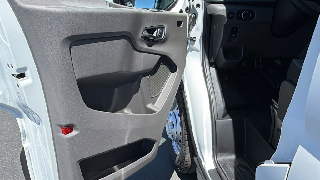 New 2026 Ford Transit 250 148 Medium Roof Extended AWD image 23