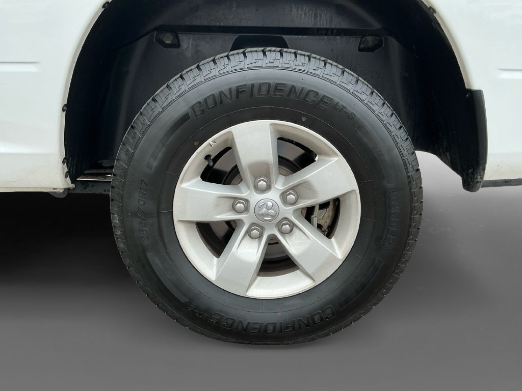 Used 2024 RAM 1500 Classic SLT AWD/4WD image 14