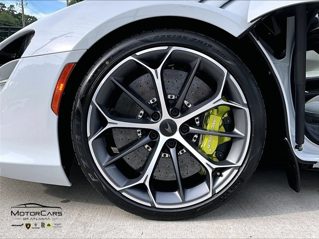 New 2026 McLaren Artura RWD image 10