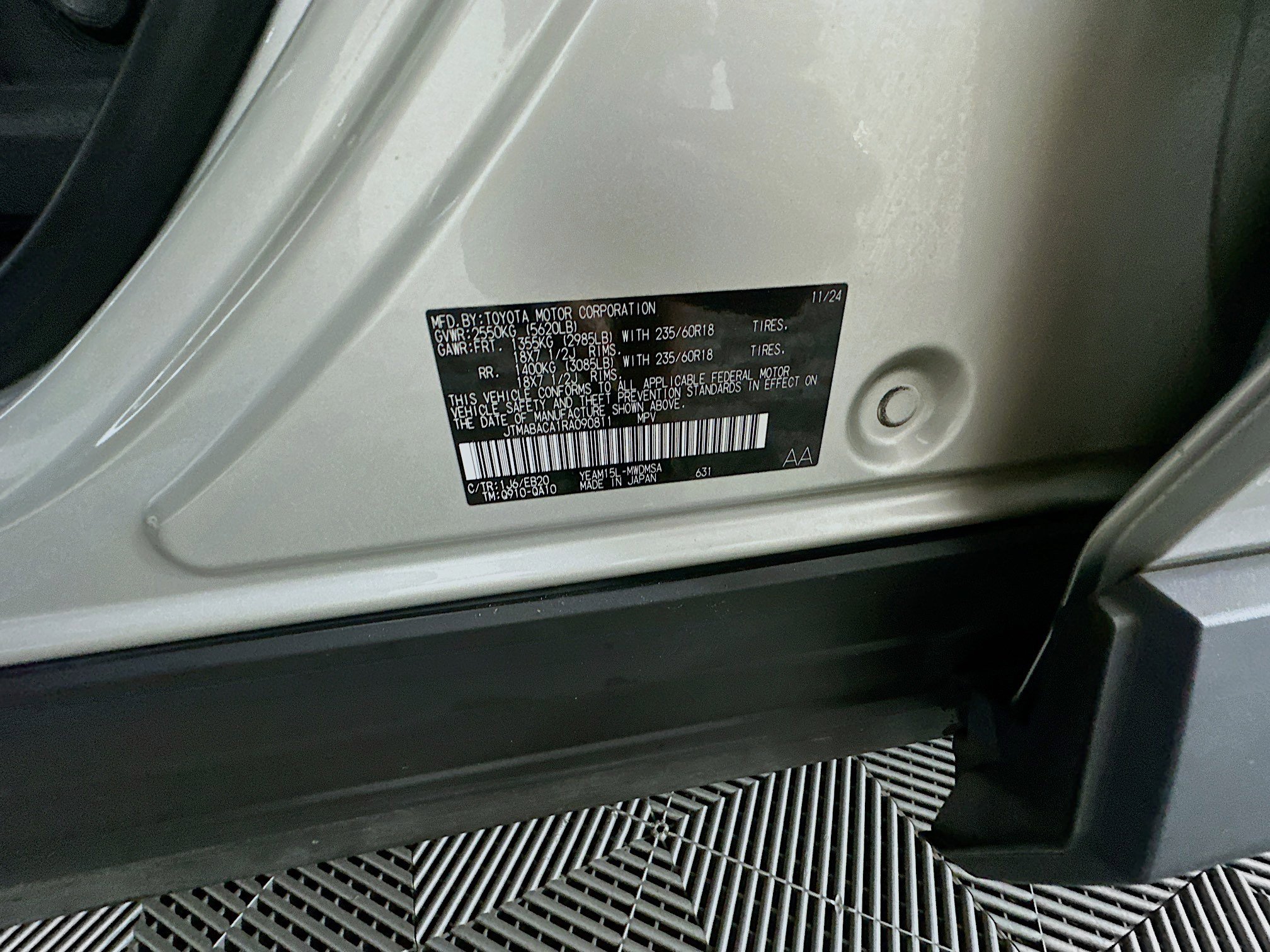 Used 2024 Toyota bZ4X AWD image 12