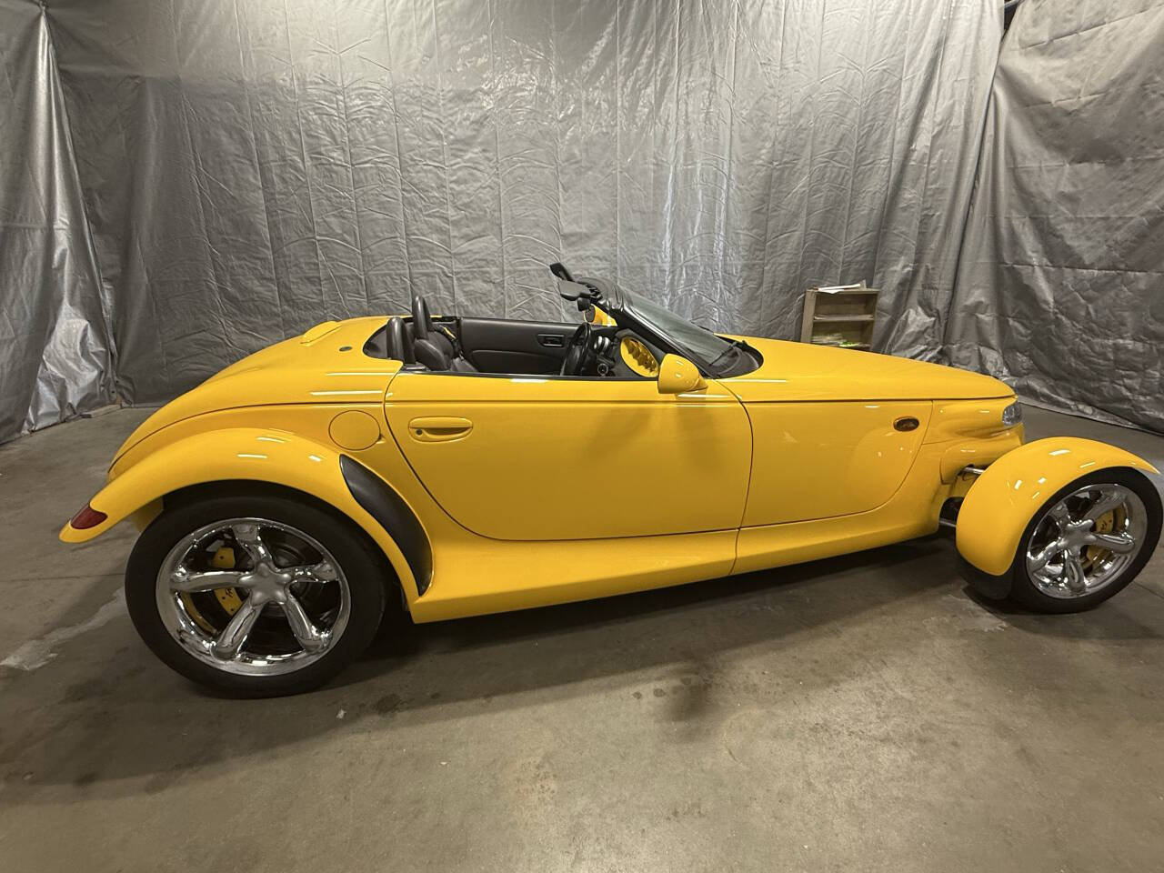 Used 1999 Plymouth Prowler RWD image 16