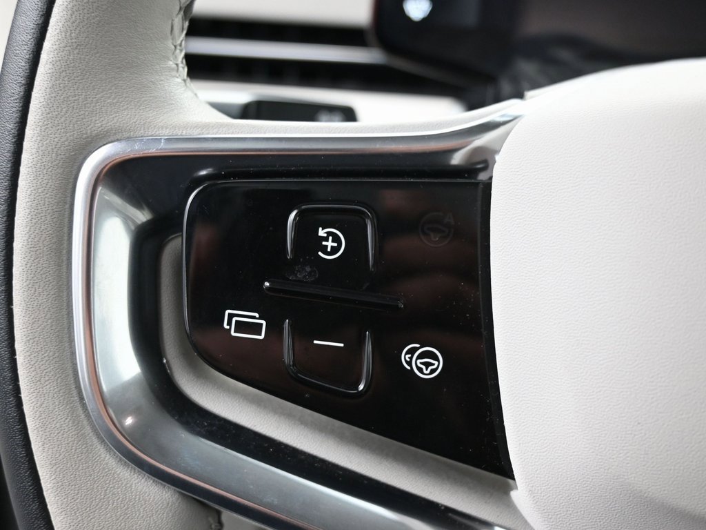 Used 2025 Volvo EX90 Ultra image 19