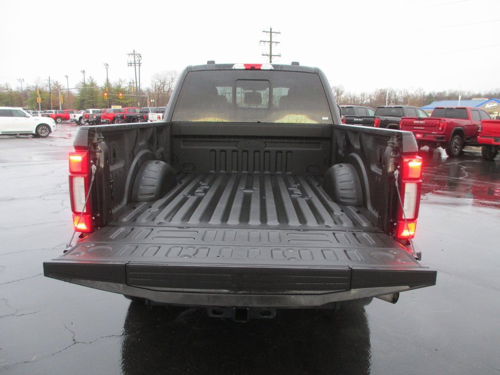 Used 2022 Ford F250 Lariat w/ Black Appearance Package image 7