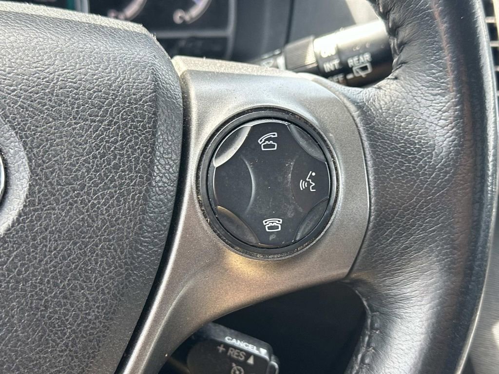 Used 2015 Toyota Venza Limited AWD/4WD image 24