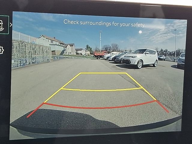 Used 2025 Kia K4 LXS image 18