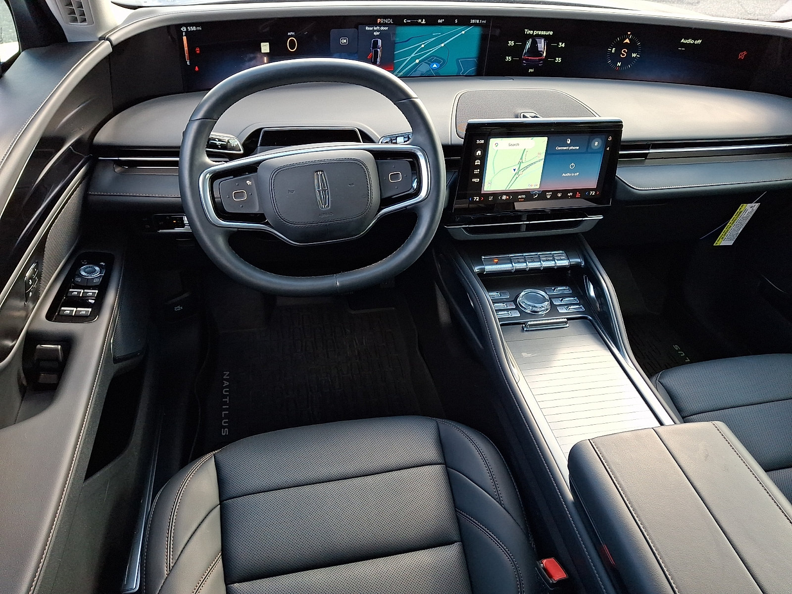 Used 2026 Lincoln Nautilus Premier AWD/4WD image 12