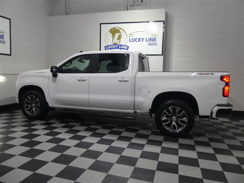Used 2020 Chevrolet Silverado 1500 RST w/ RST Value Package AWD/4WD image 7