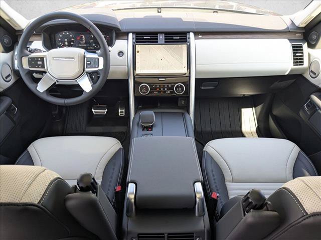 New 2026 Land Rover Discovery Dynamic SE AWD/4WD image 15