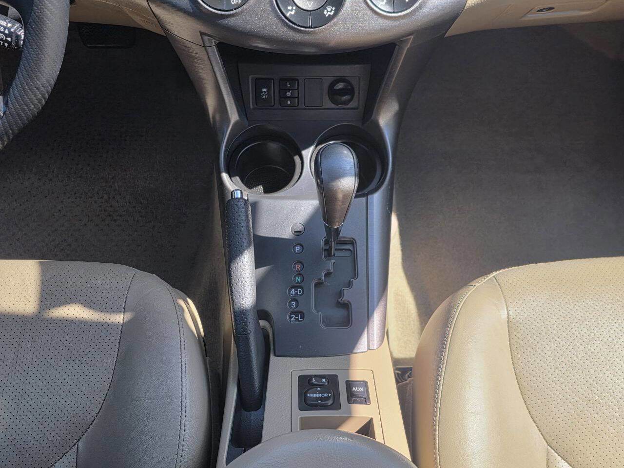 Used 2010 Toyota RAV4 Limited image 13