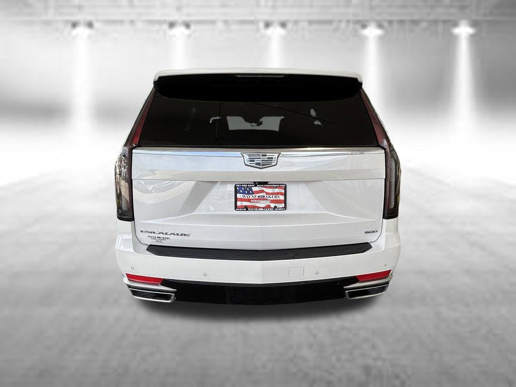 Used 2022 Cadillac Escalade Premium Luxury w/ Performance Package RWD image 5