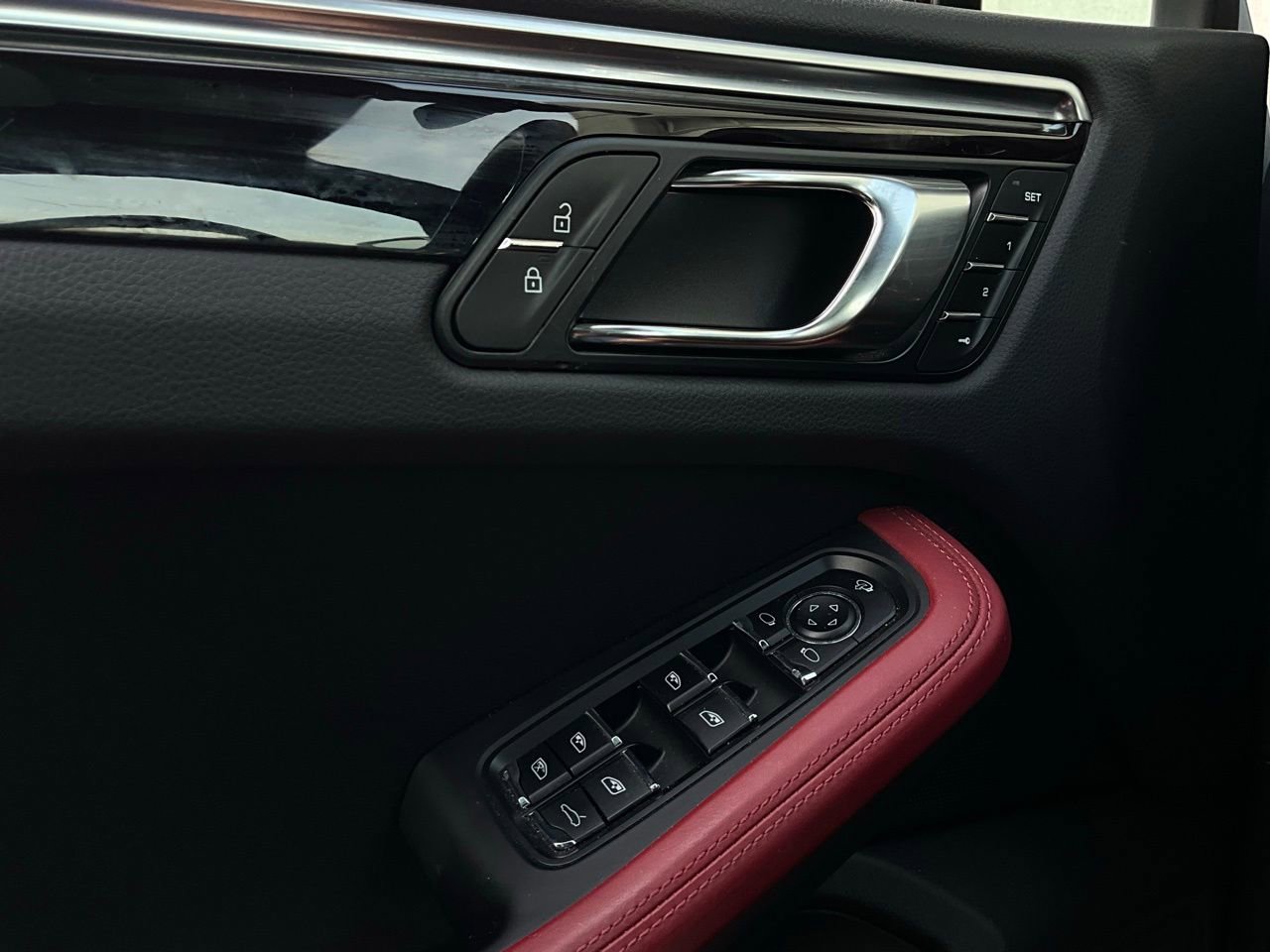 Used 2022 Porsche Macan S image 22