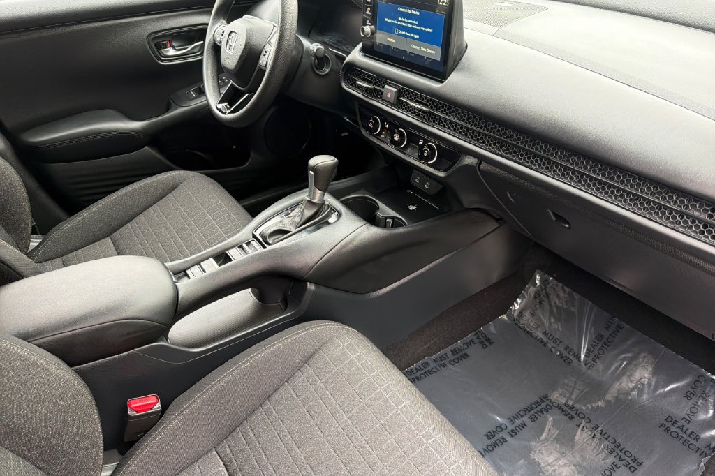 Used 2027 Honda HR-V LX image 13