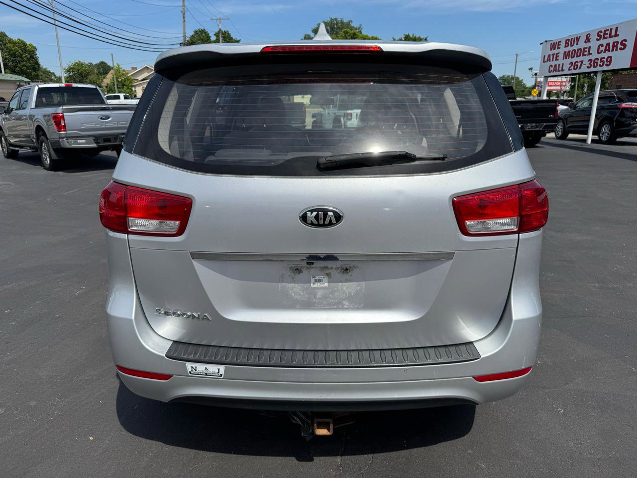 Used 2017 Kia Sedona L FWD image 7