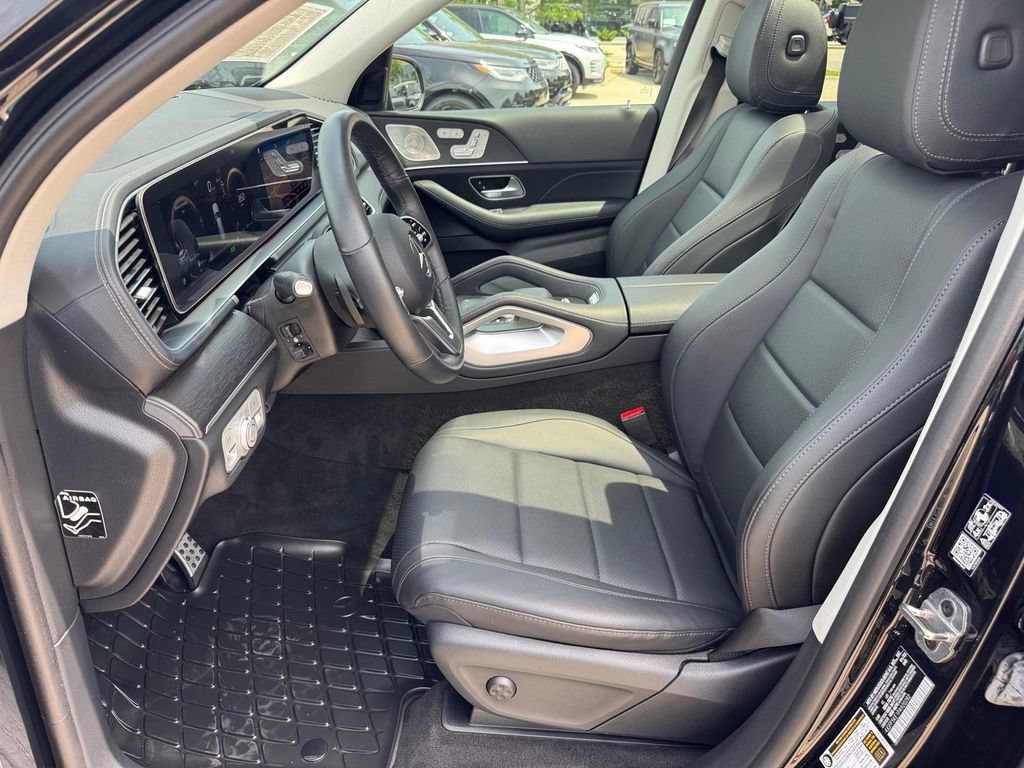 Used 2023 Mercedes-Benz GLS 450 4MATIC image 8