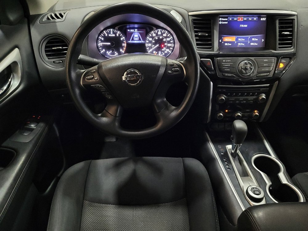Used 2019 Nissan Pathfinder S AWD/4WD image 22