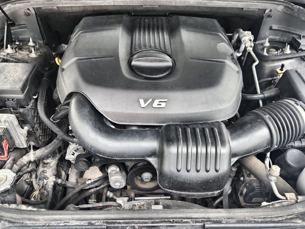 Used 2015 Jeep Grand Cherokee Limited AWD/4WD image 38