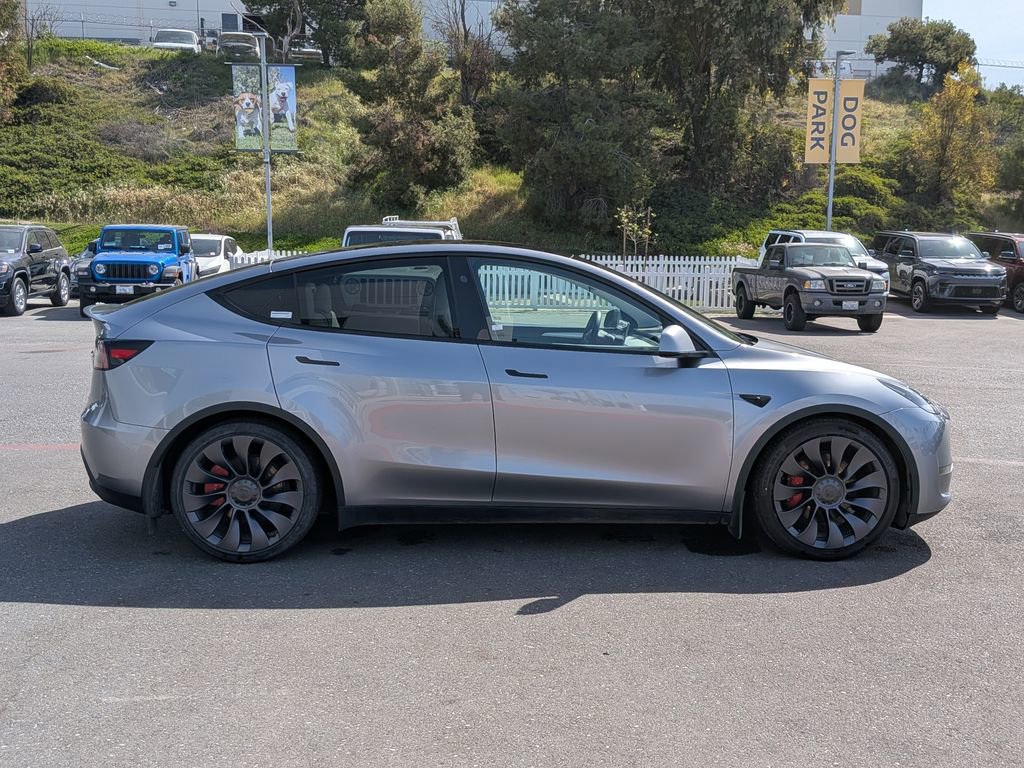 Used 2024 Tesla Model Y Performance image 6