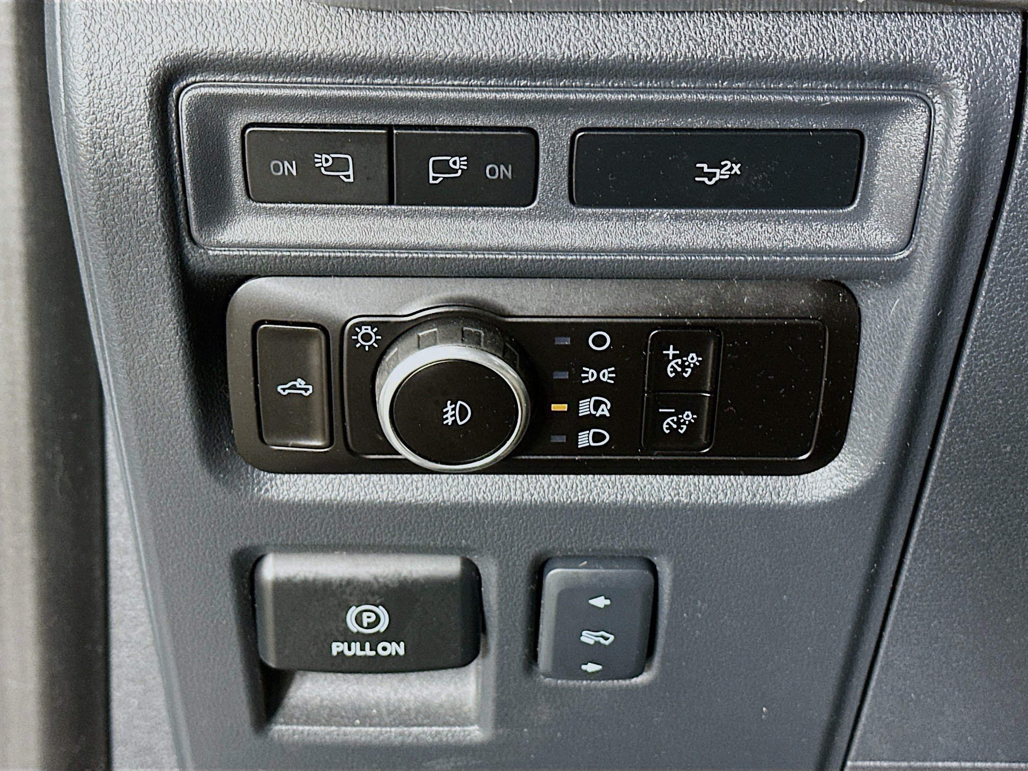 Used 2023 Ford F150 Lariat w/ Equipment Group 502A High AWD/4WD image 17