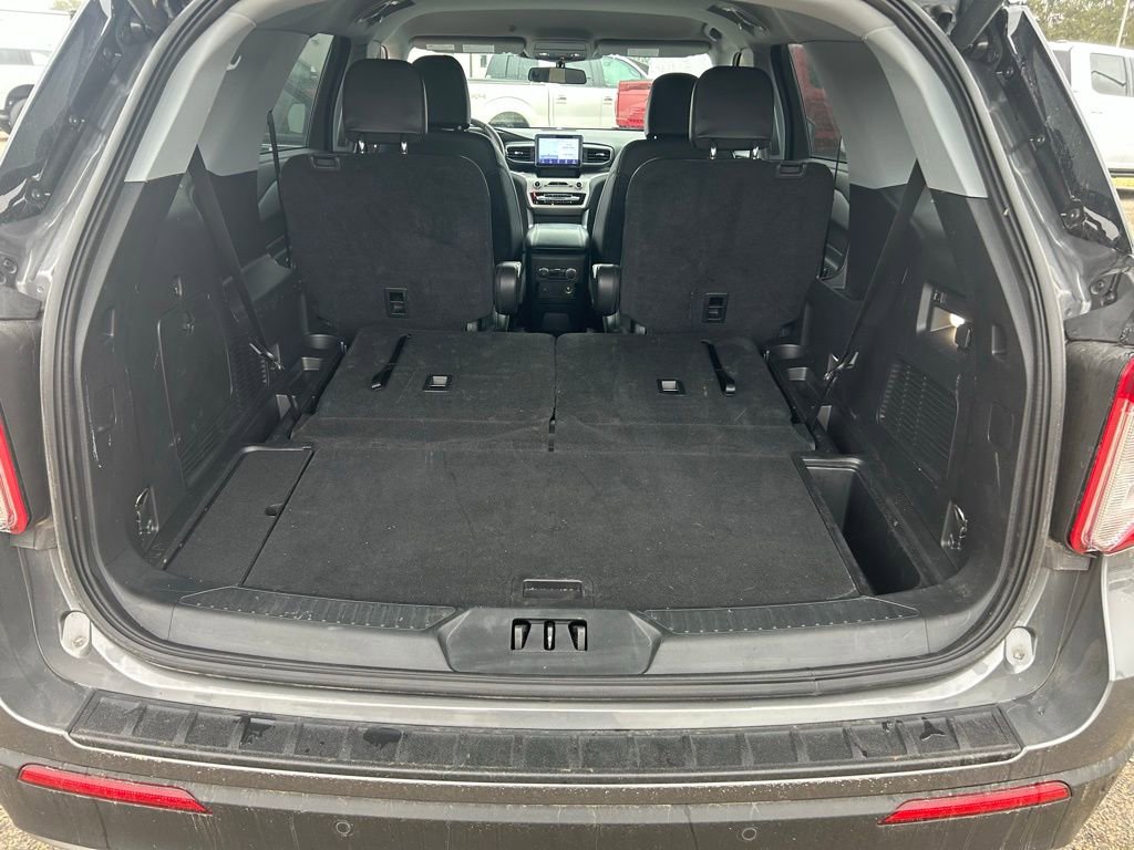 Used 2023 Ford Explorer XLT w/ Equipment Group 202A image 17