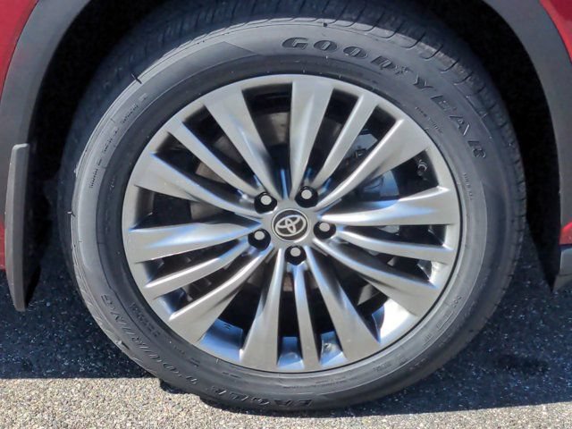 Used 2022 Toyota Highlander Platinum AWD/4WD image 11