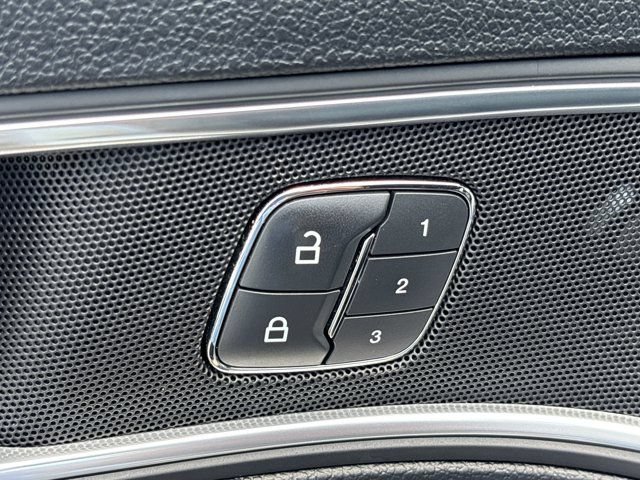 Used 2018 Ford Explorer Limited AWD/4WD image 25