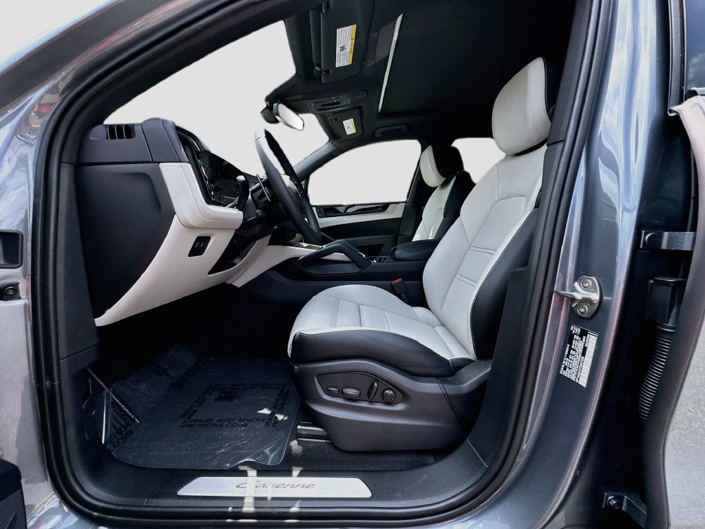 New 2026 Porsche Cayenne AWD/4WD image 5
