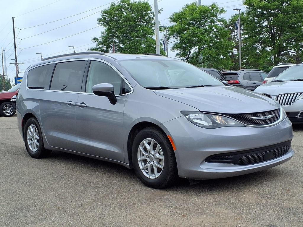 Used 2021 Chrysler Voyager Lxi FWD image 3