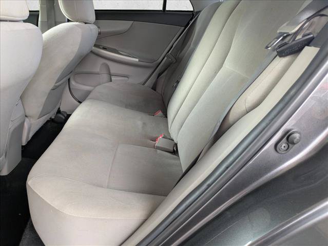 Used 2013 Toyota Corolla LE FWD image 17