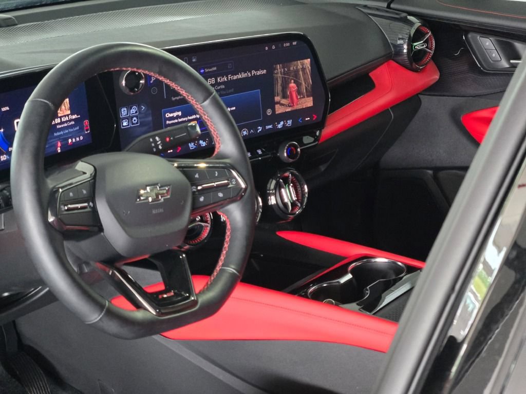 Certified 2025 Chevrolet Blazer EV RS AWD/4WD image 24