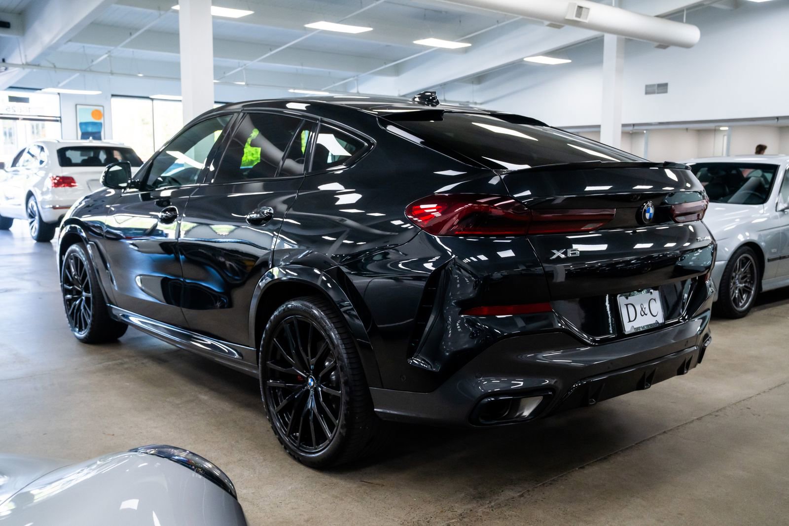 Used 2023 BMW X6 xDrive40i AWD/4WD image 4