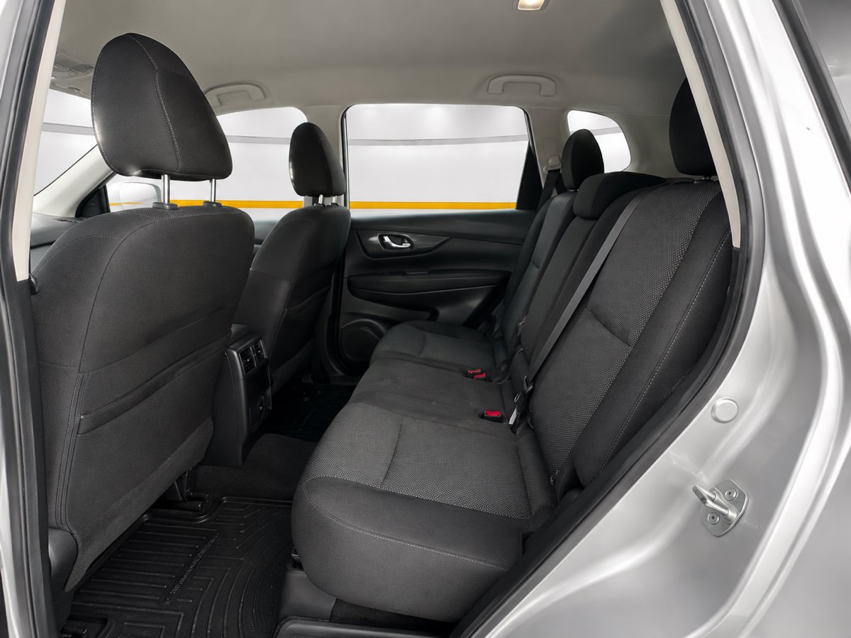 Used 2019 Nissan Pathfinder S AWD/4WD image 17
