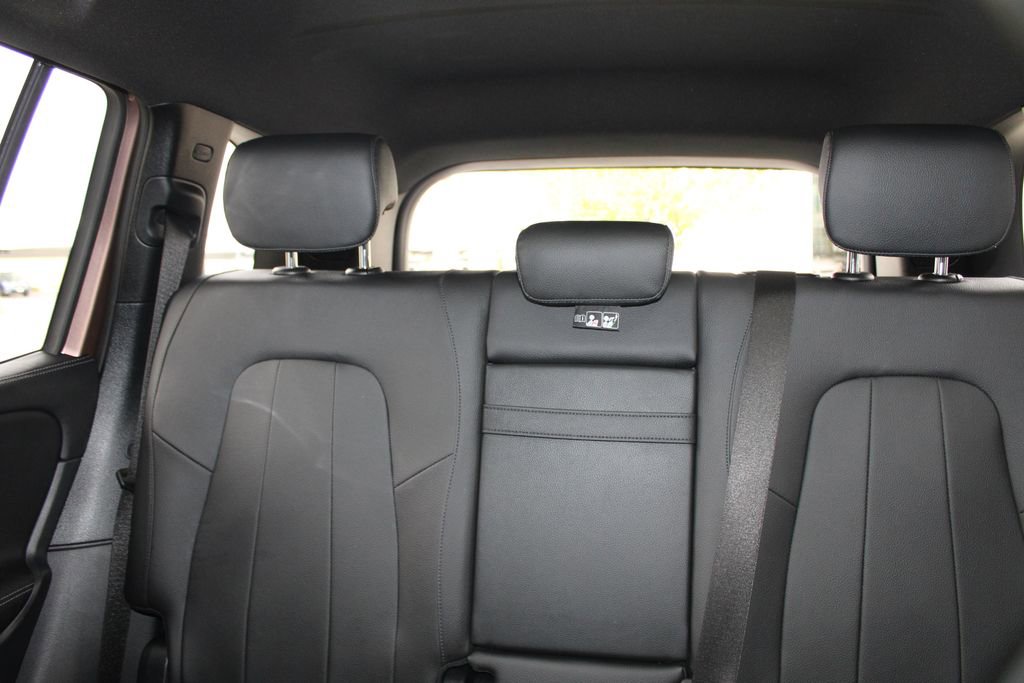 Used 2022 Mercedes-Benz GLB 250 4MATIC image 48