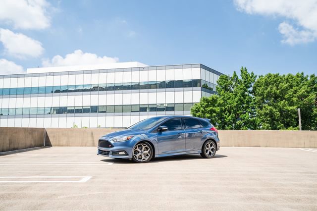 Used 2018 Ford Focus ST image 36