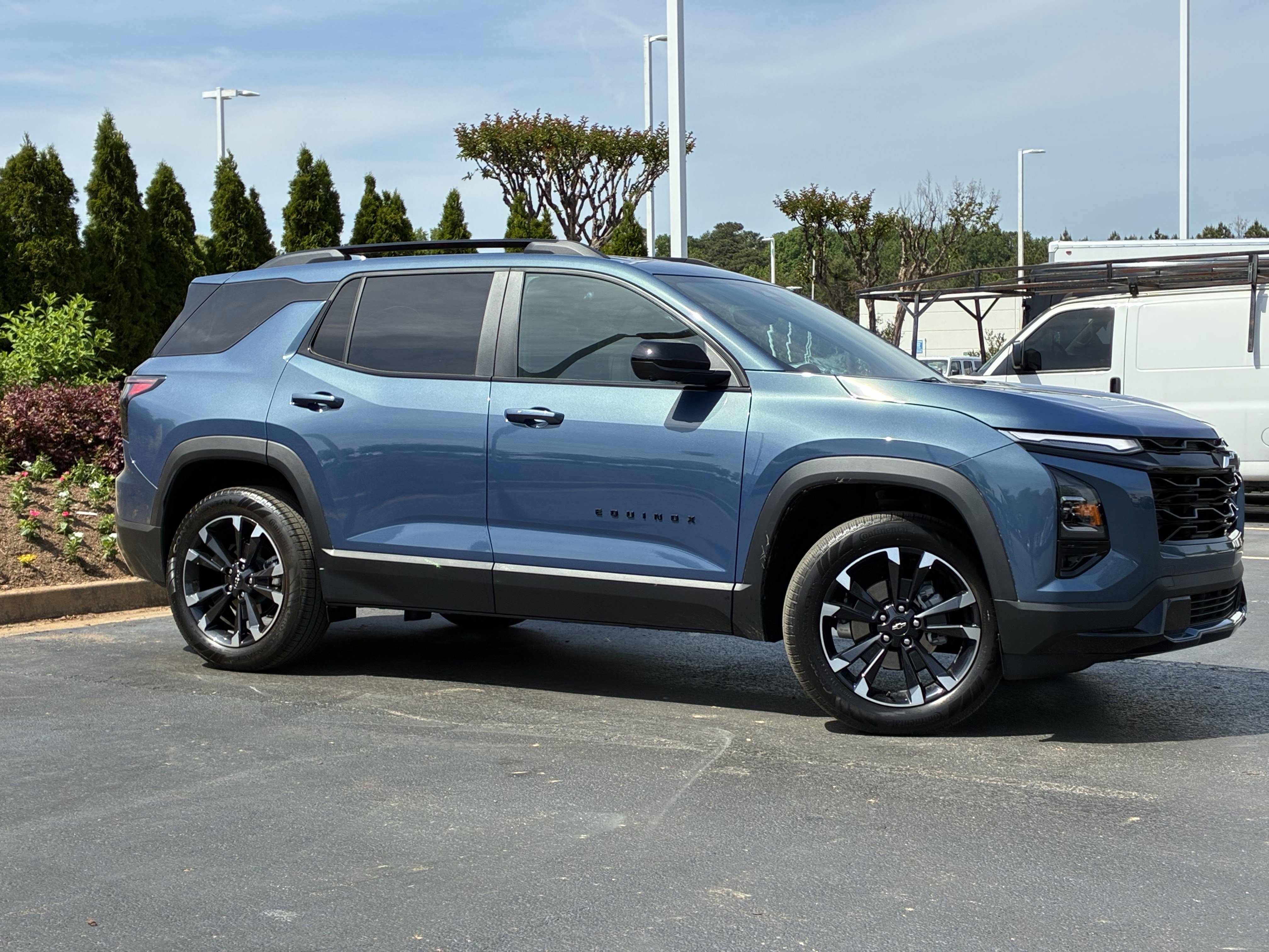 Used 2026 Chevrolet Equinox RS w/ Convenience Package III image 3