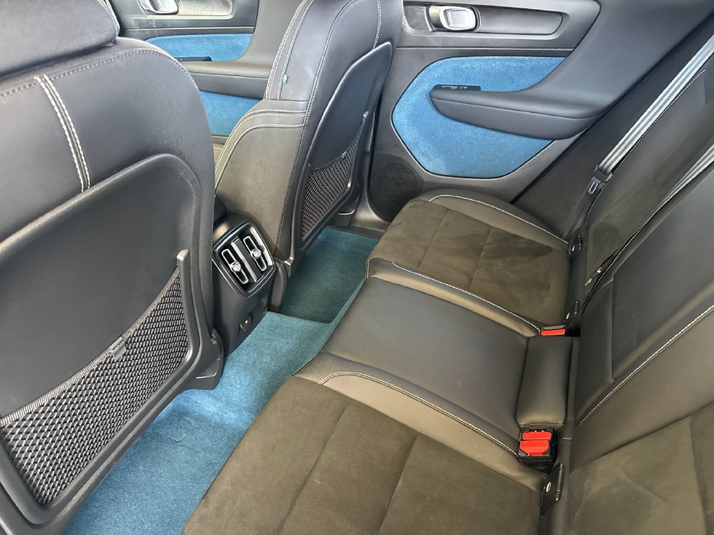 Certified 2023 Volvo XC40 Recharge Plus AWD/4WD image 11