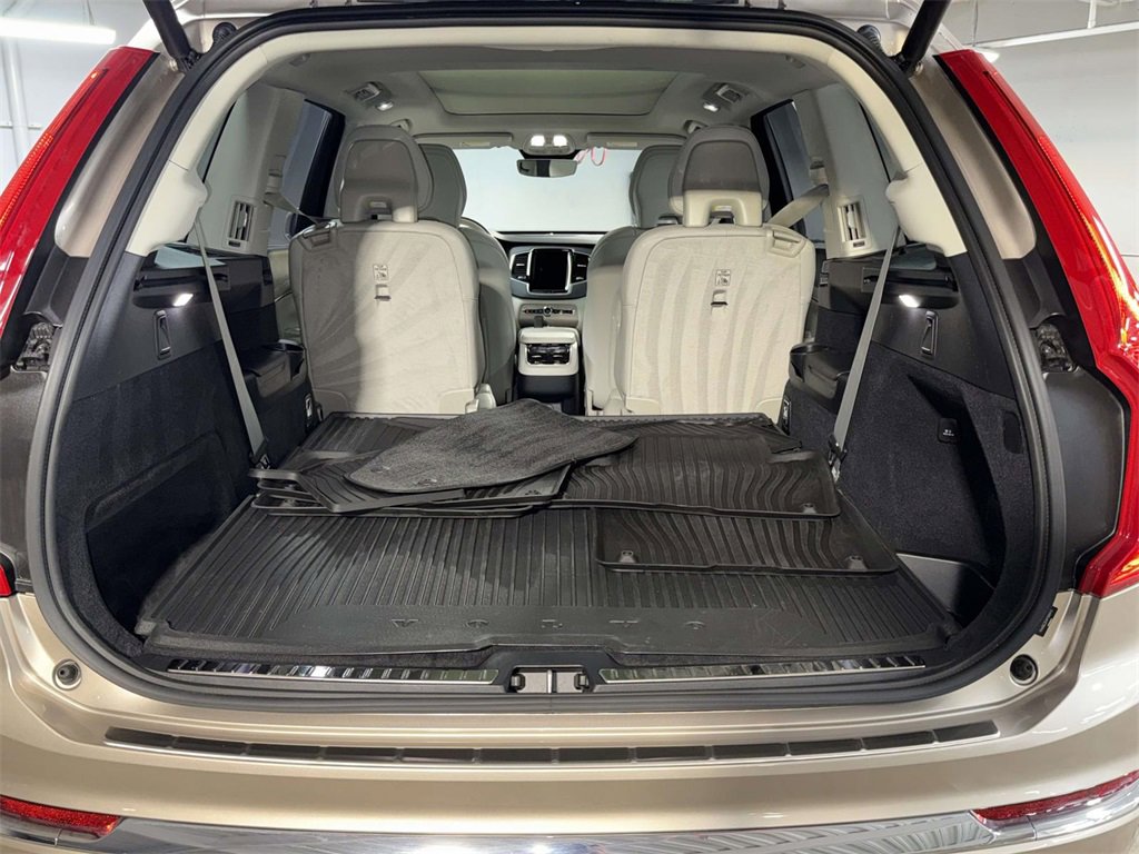 Used 2024 Volvo XC90 B6 Plus w/ Protection Package Premier image 17
