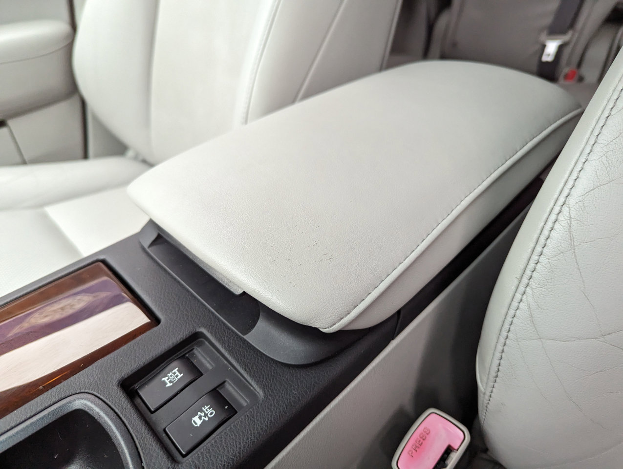 Used 2011 Lexus RX 350 AWD image 25