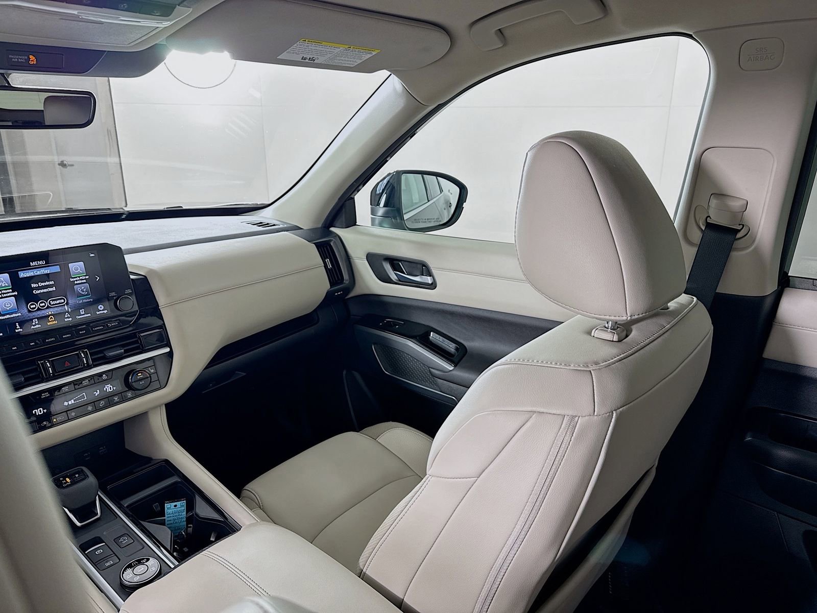 Used 2025 Nissan Pathfinder SL w/ Cargo Package image 19