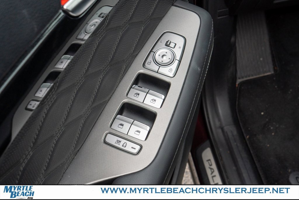 Used 2022 Hyundai Palisade Calligraphy image 17