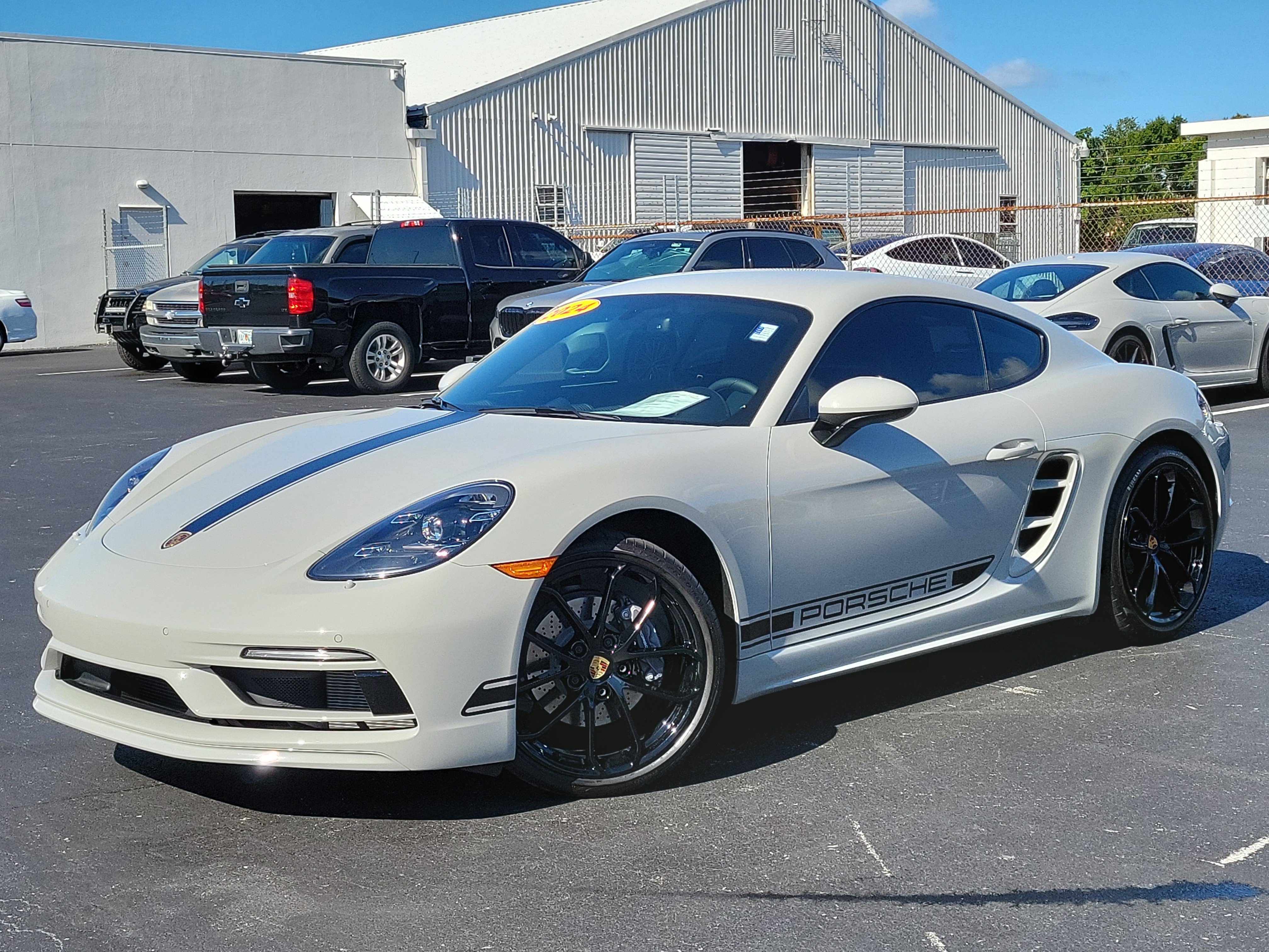 Used 2024 Porsche 718 Cayman RWD image 1