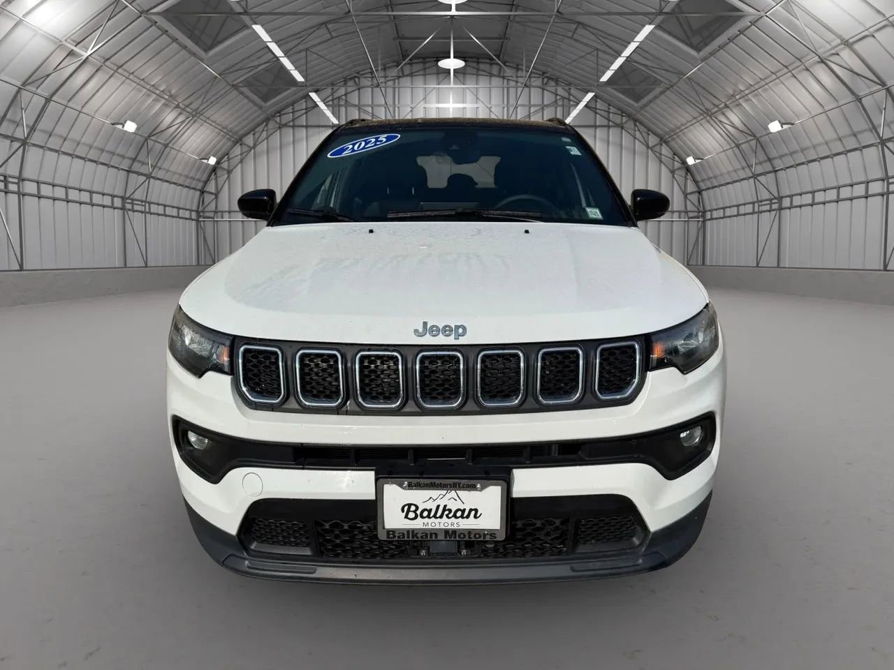 Used 2025 Jeep Compass Limited image 12