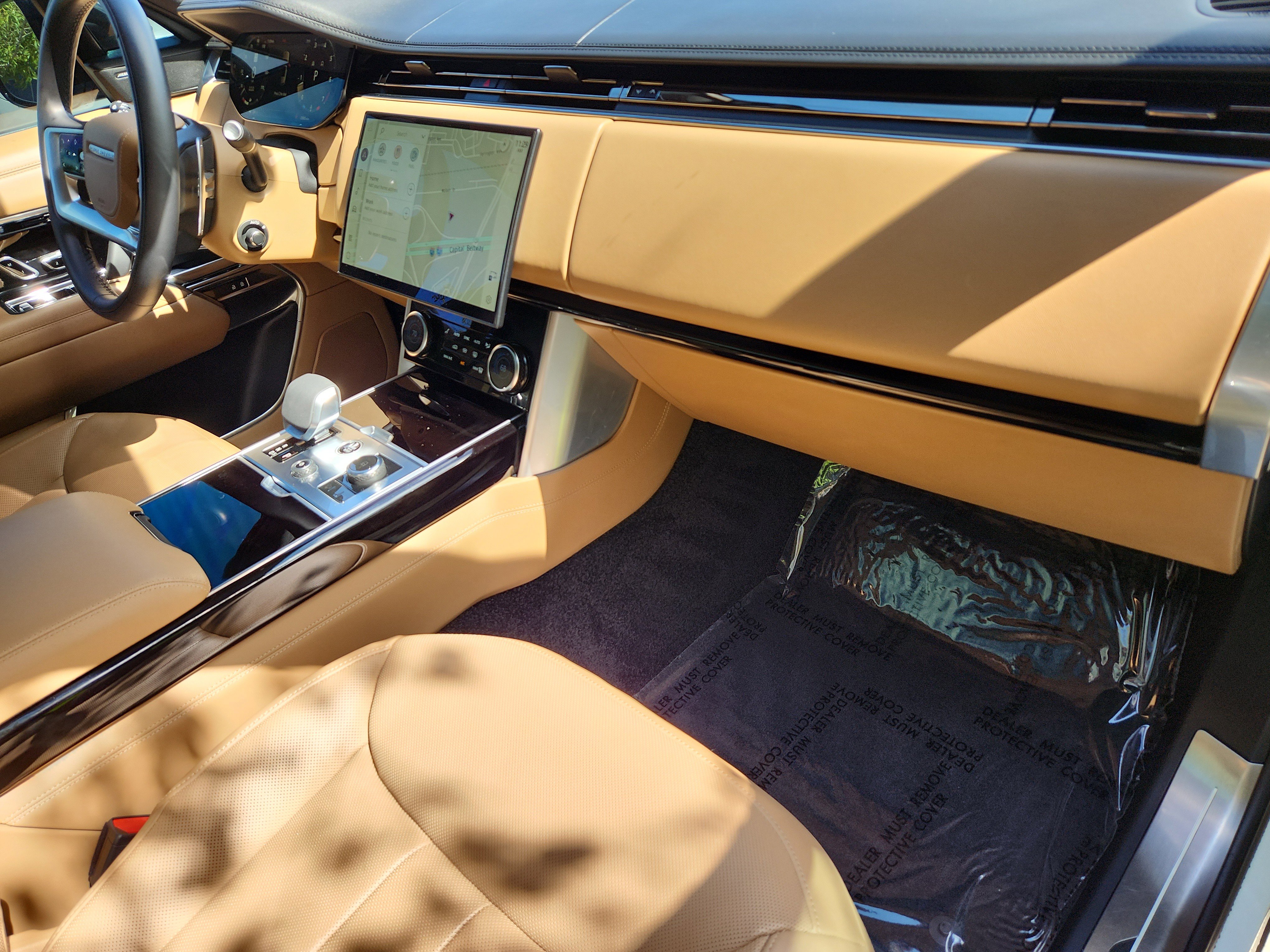 Used 2023 Land Rover Range Rover SE image 30