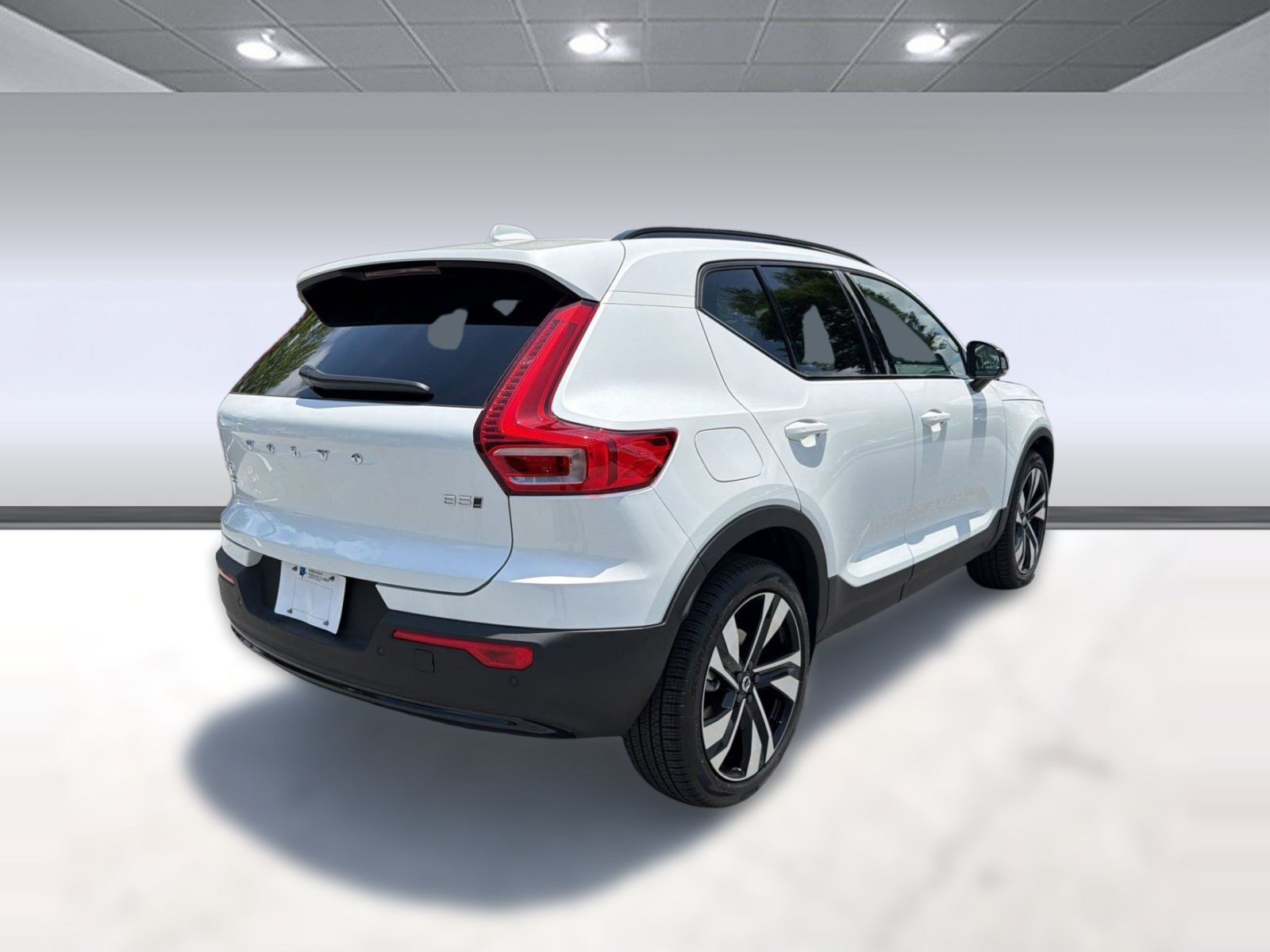 New 2026 Volvo XC40 B5 Ultra w/ Climate Package AWD/4WD image 9