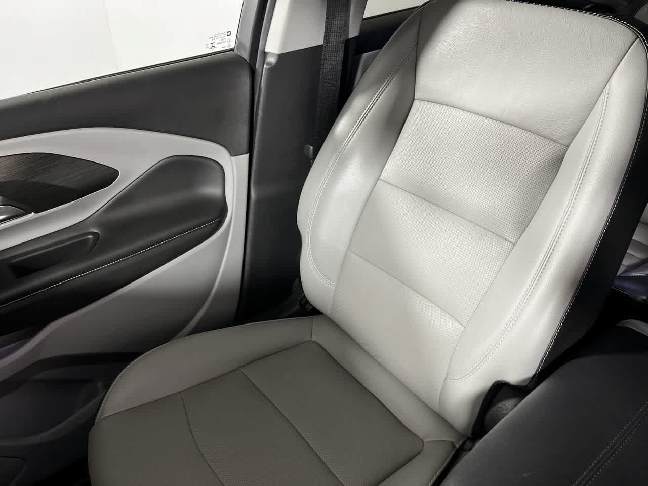 Used 2023 GMC Terrain SLT w/ Tech Package AWD/4WD image 25